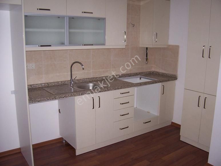 Altıntepe Genç Apt.garajlı Kombili Satılık Lüks Giriş Daire 1+1,65m2. - Görsel 16