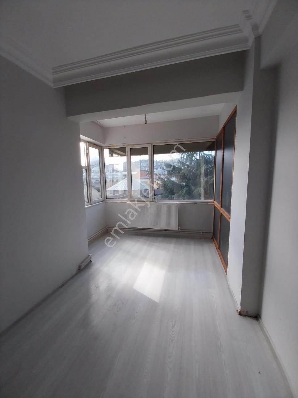 Kocaeli Gölcük Merkez Mahallesi Kiralık 80 M² 2+1 Daire Ofis - Görsel 24