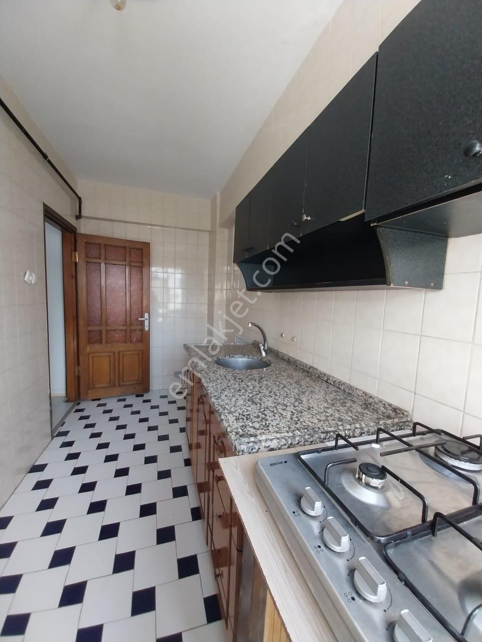 Kocaeli Gölcük Merkez Mahallesi Kiralık 80 M² 2+1 Daire Ofis - Görsel 13