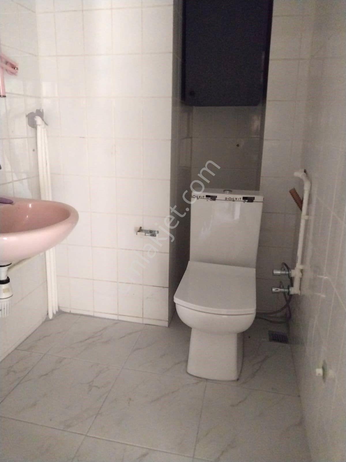 Kocaeli Gölcük Merkez Mahallesi Kiralık 80 M² 2+1 Daire Ofis - Görsel 31