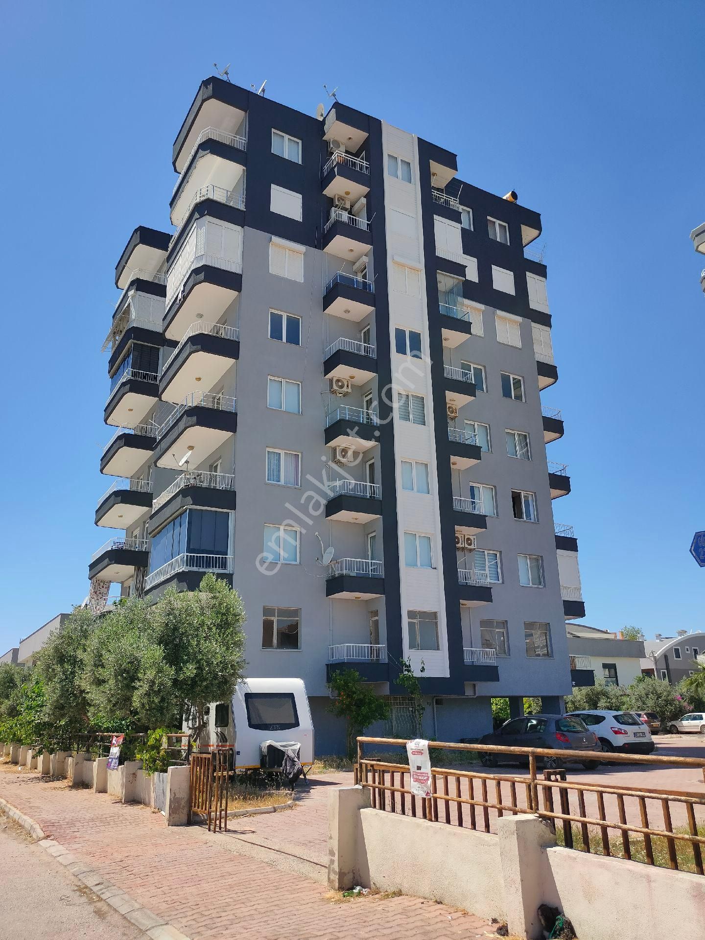 Muratpaşa Güzeloba Satılık Daire Antalya. Güzeloba. Turızm Y0lu Üzeri 3+1 150 M² Satılık Daire.