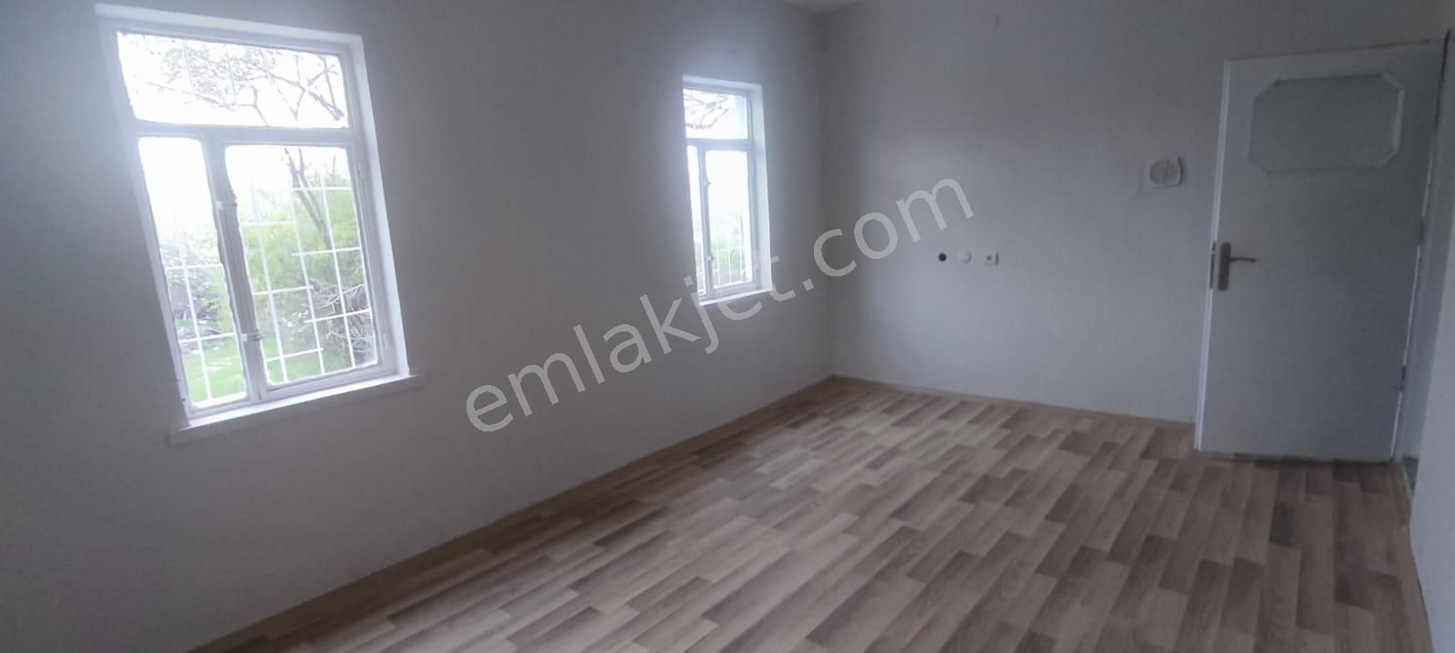 Evi, Yolu, Suyu Ve Elektriği İle On Numara Bahçe, Kaçıran Üzülür - Görsel 27