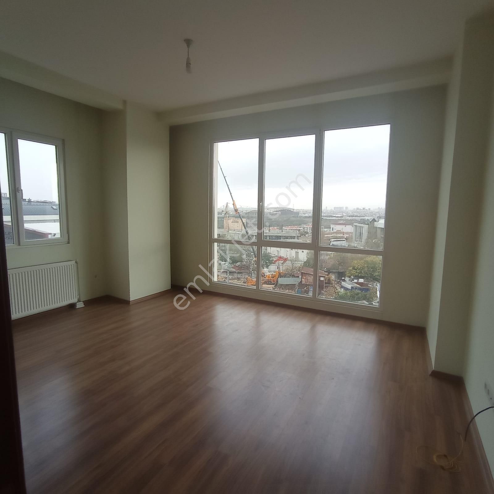 Başakşehir Ziya Gökalp Kiralık Dükkan & Mağaza  BAŞAKŞEHİRDE CADDE ÜZERİ HERŞEYİ İLE HAZIR KİRALIK OFİS & HOME OFİS