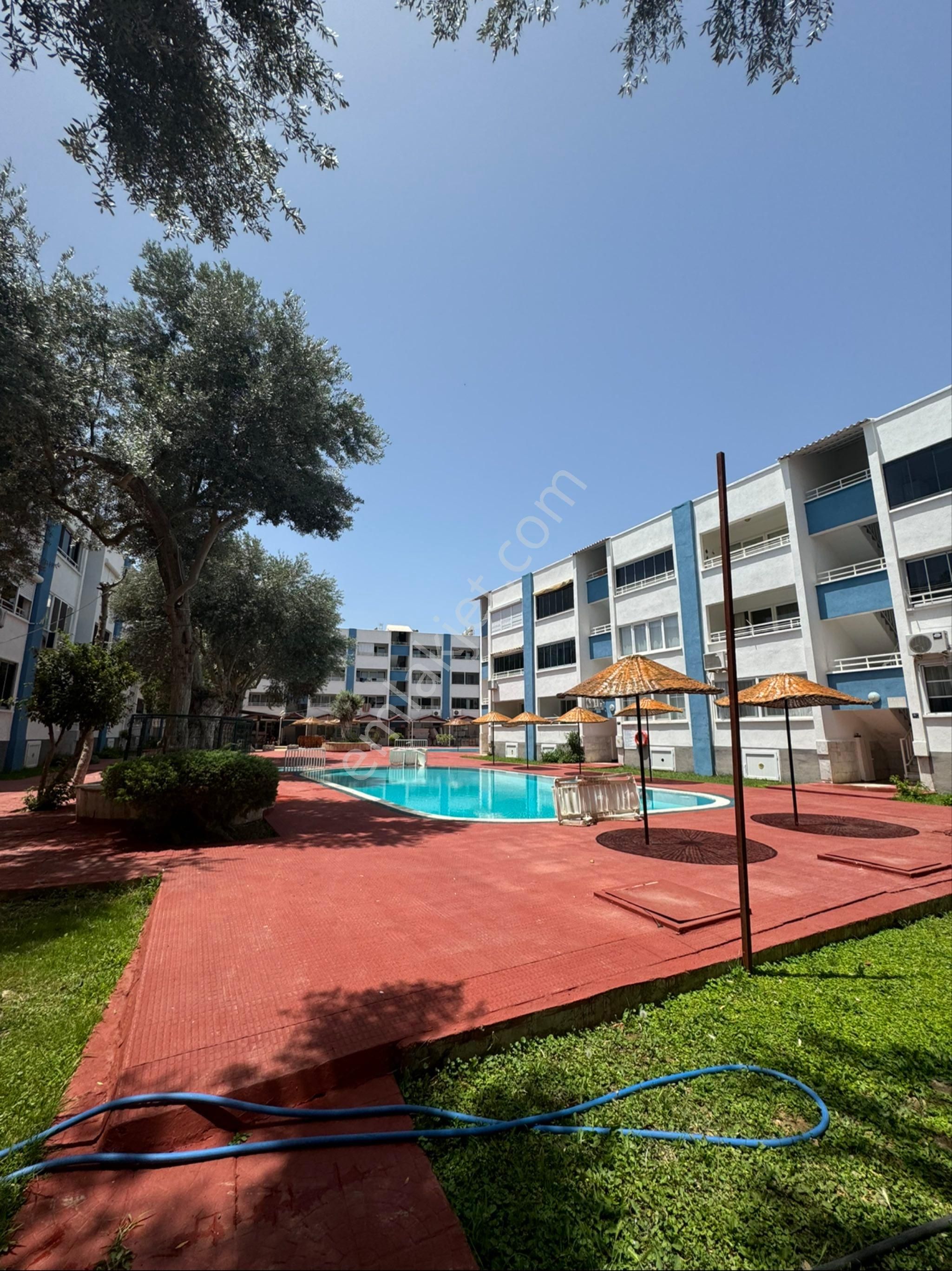 Didim Çamlık Satılık Daire 2.koy Plajina 200 Metre Altinkum Plajina Çok Yakin Çift Havuzlu Site İçerisinde 2+1