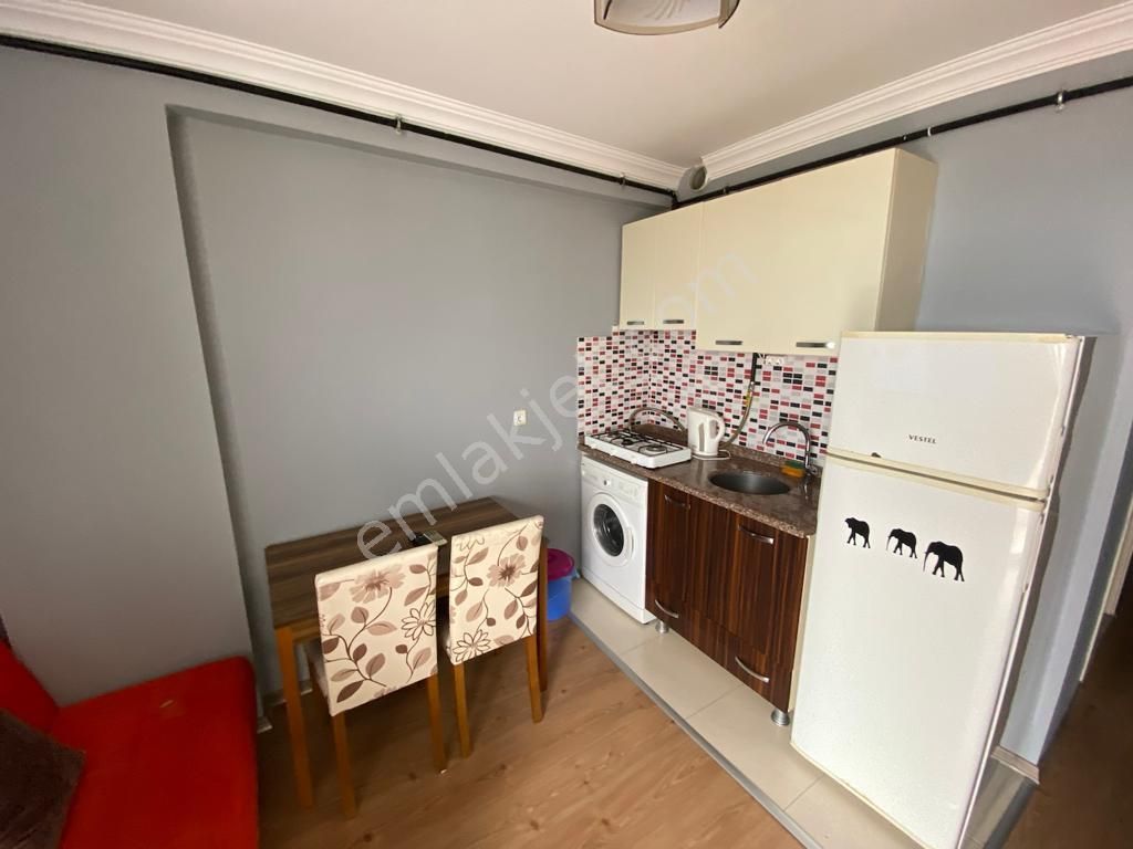 Üniversite Mah'de Satılık Eşyalı Apart - Görsel 4