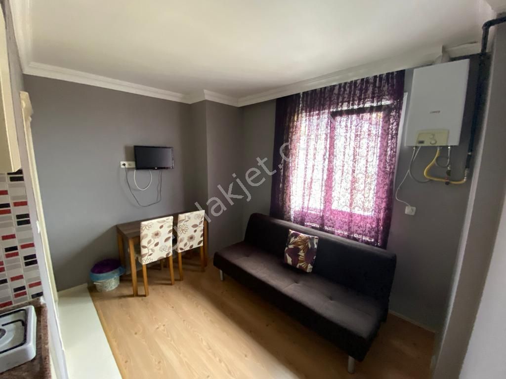 Üniversite Mah'de Satılık Eşyalı Apart - Görsel 3