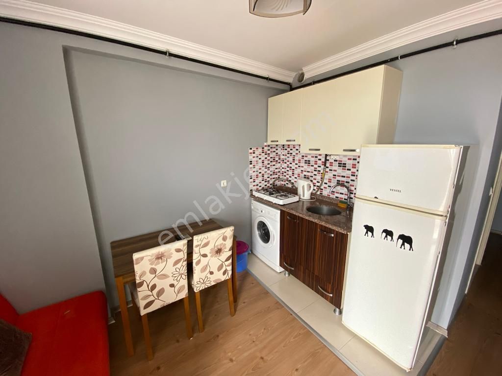 Üniversite Mah'de Satılık Eşyalı Apart - Görsel 5