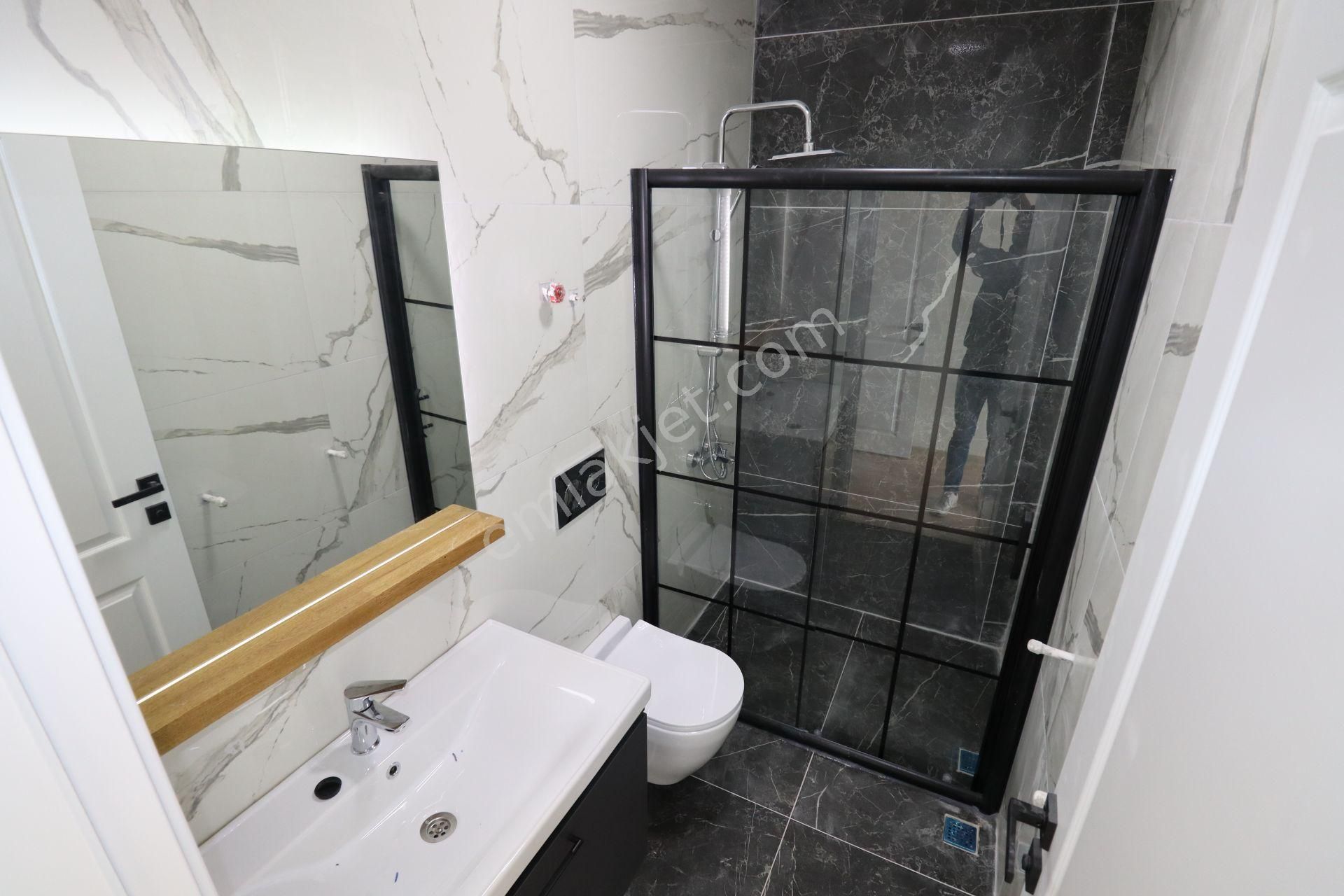 Küçükkuyu Mıhlıda Satılık 3+1 Lüks Villa - Görsel 32