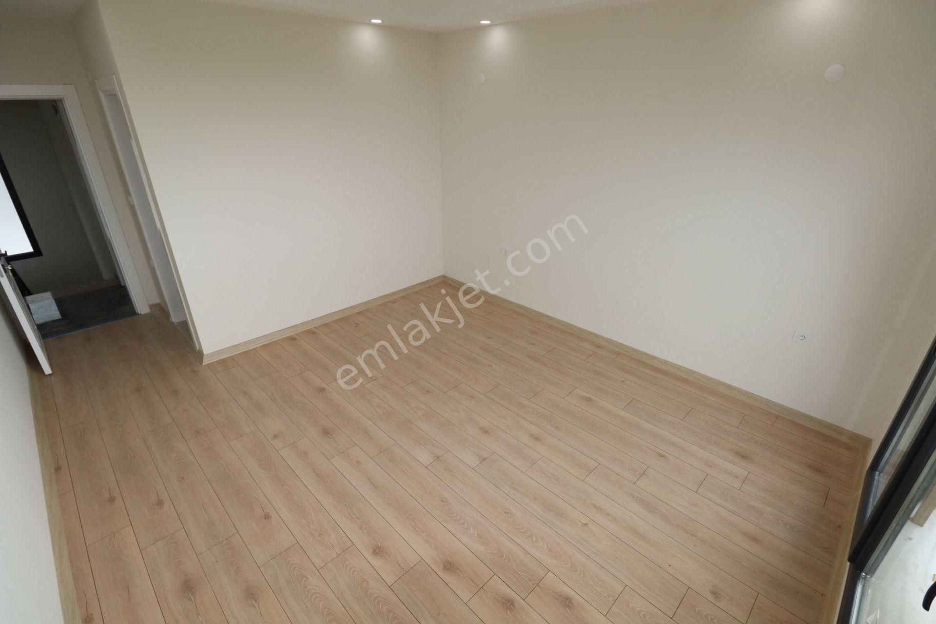 Küçükkuyu Mıhlıda Satılık 3+1 Lüks Villa - Görsel 30