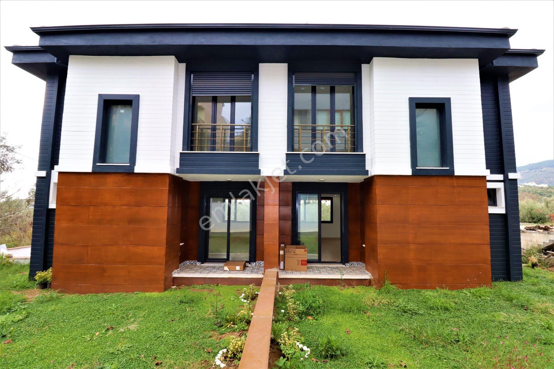 Küçükkuyu Mıhlıda Satılık 3+1 Lüks Villa - Görsel 9