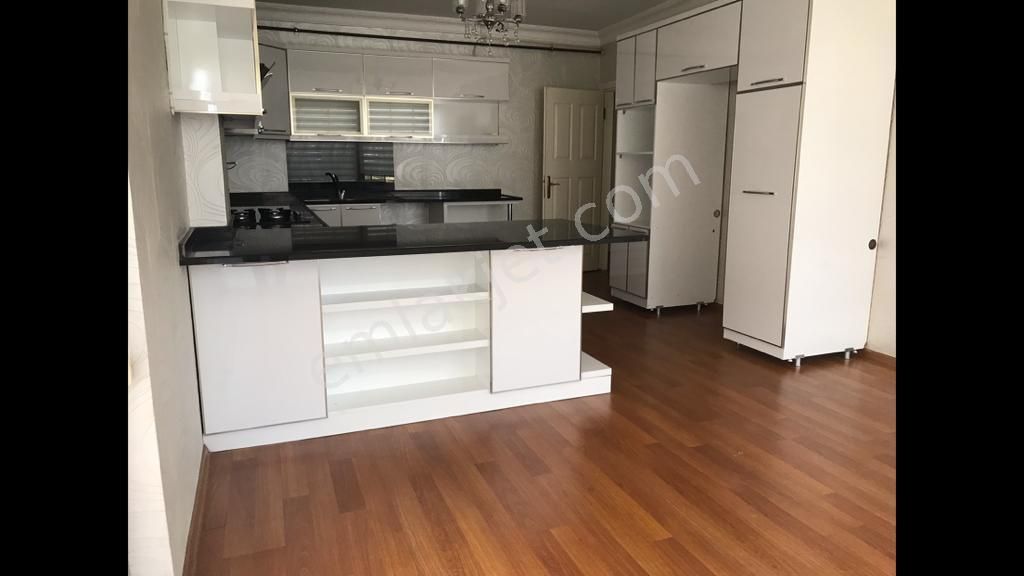 https://imaj.emlakjet.com/listing/12391957/236CC9054D563F817A47933BC3C117BF12391957.jpg