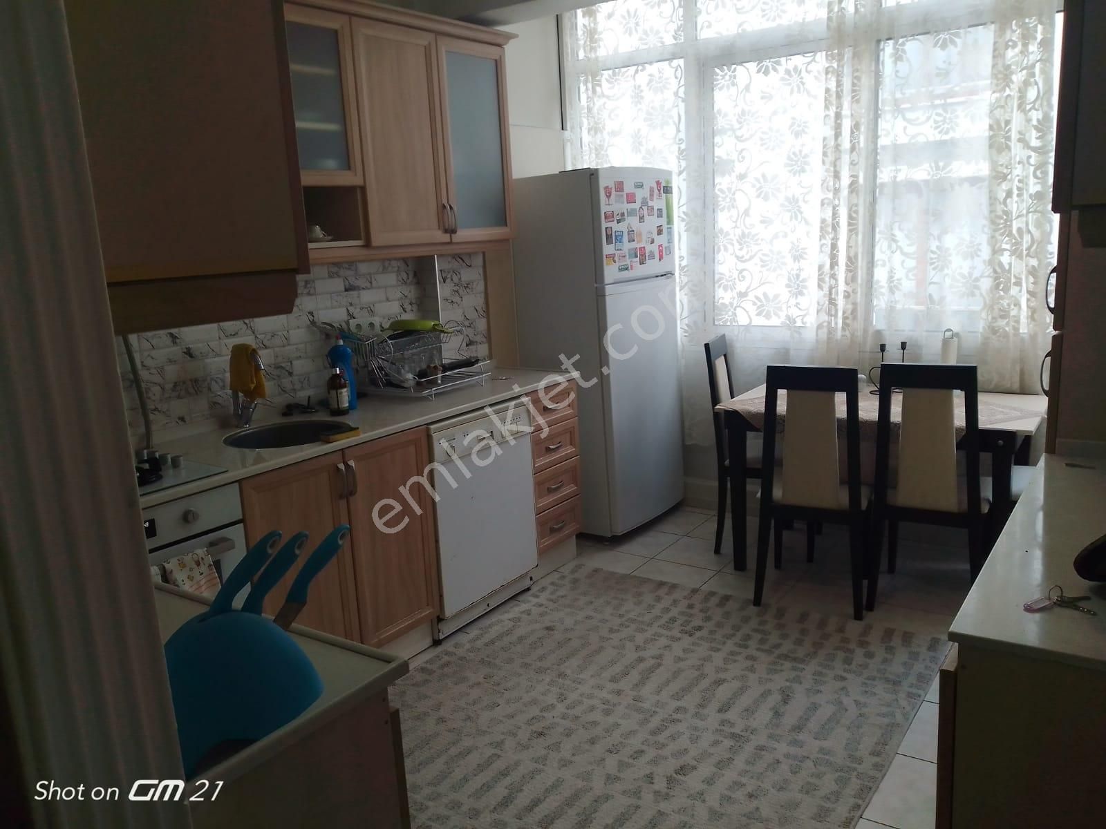 Şehit Nihatbey Caddesinde 3+1 Arakat Doğalgazlı Bakımlı - Görsel 14