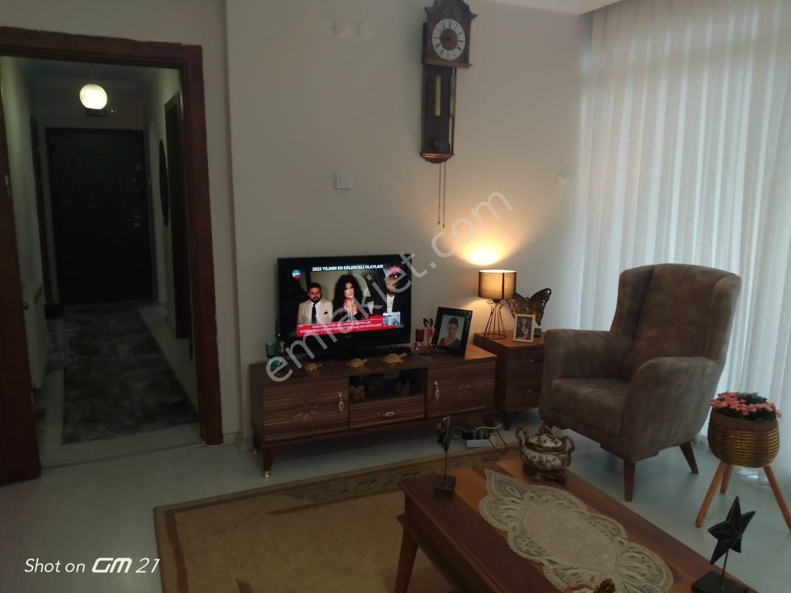 Şehit Nihatbey Caddesinde 3+1 Arakat Doğalgazlı Bakımlı - Görsel 13