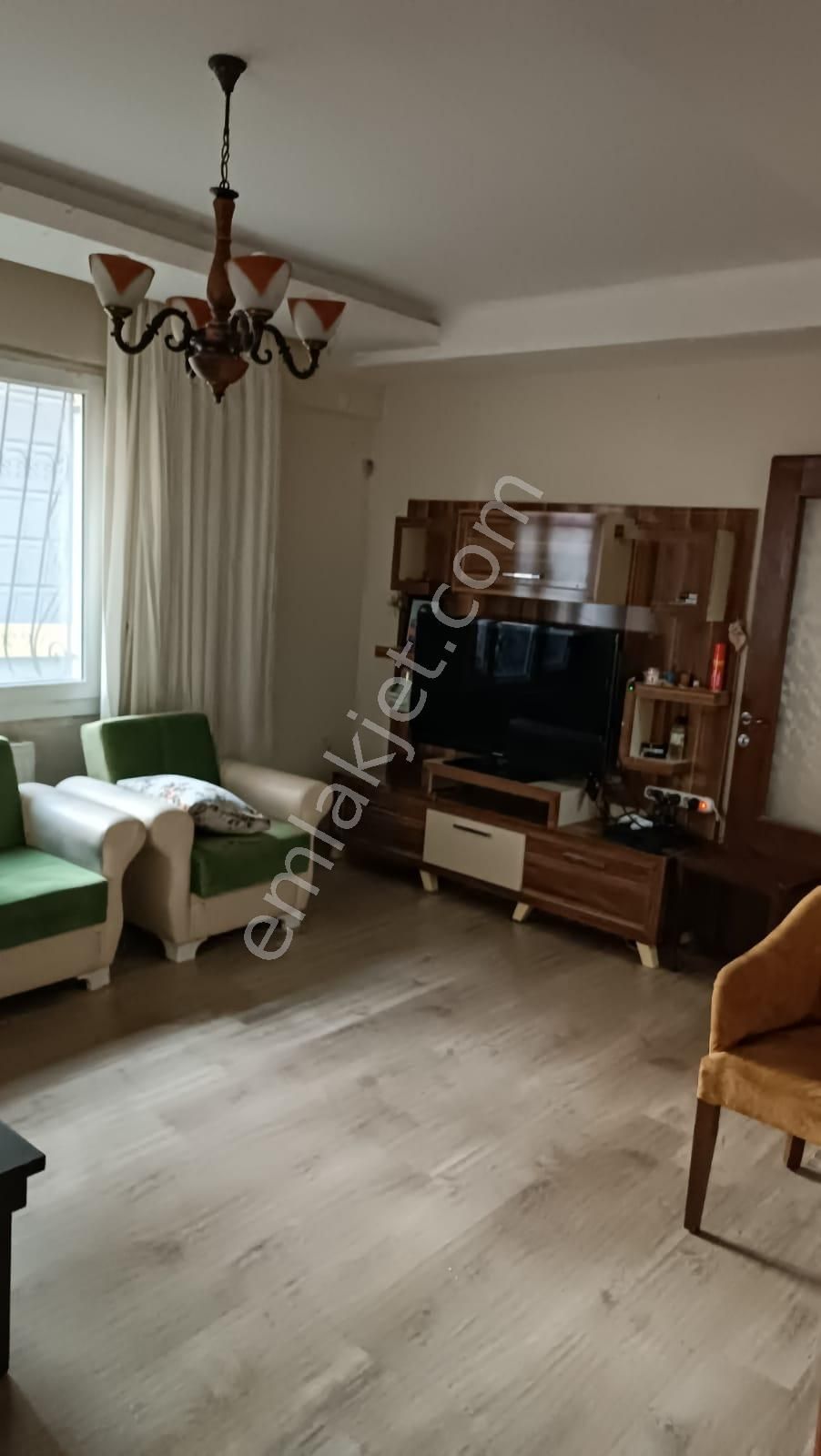 Defne Çekmece Satılık Daire ÇEKMECE NİKAH SALONU CİVARI DOĞALGAZLI KOMBİLİ EBEVEYN BANYOLU 3+1 140m2