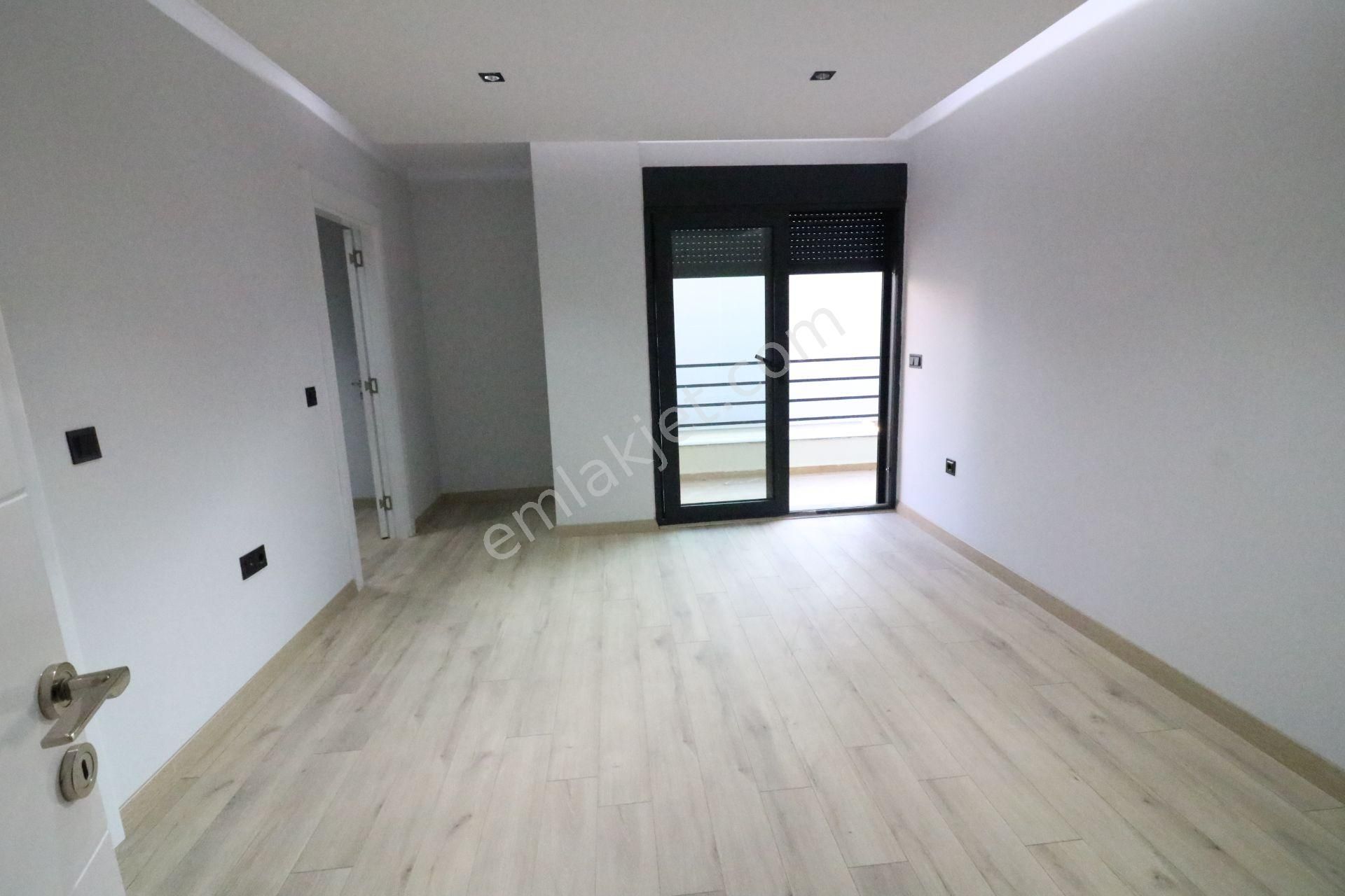 Nuray Ayhan'dan Site İçinde Havuzlu Kapalı Otoparklı Satılık 7+2 Lüx Villa - Görsel 19