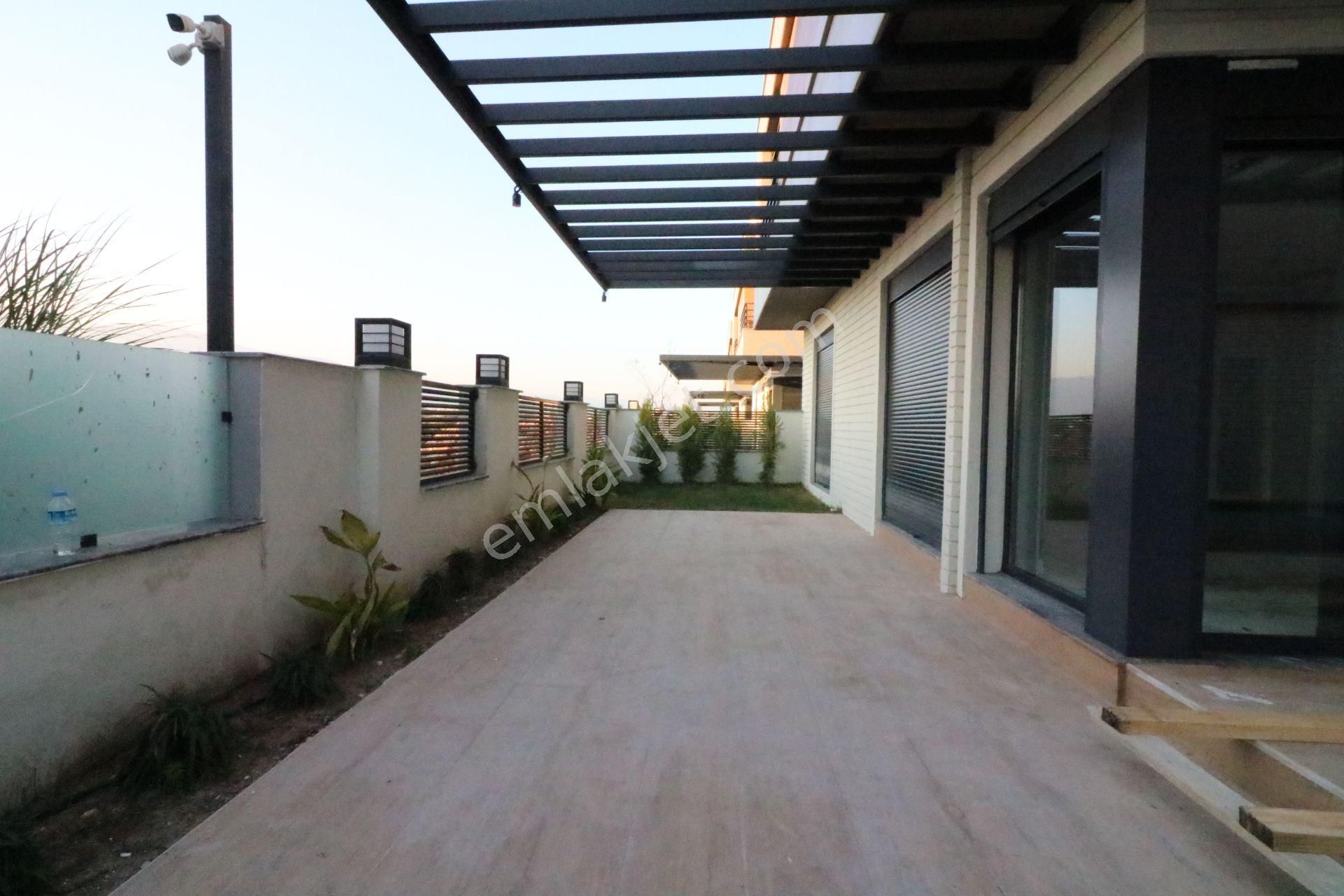 Nuray Ayhan'dan Site İçinde Havuzlu Kapalı Otoparklı Satılık 7+2 Lüx Villa - Görsel 10