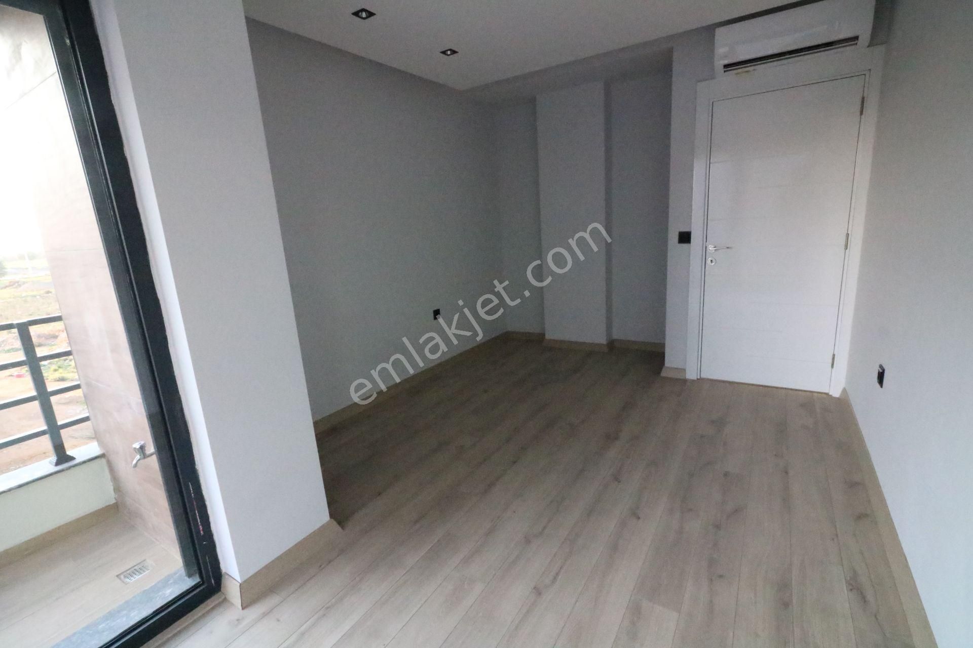 Nuray Ayhan'dan Site İçinde Havuzlu Kapalı Otoparklı Satılık 7+2 Lüx Villa - Görsel 17