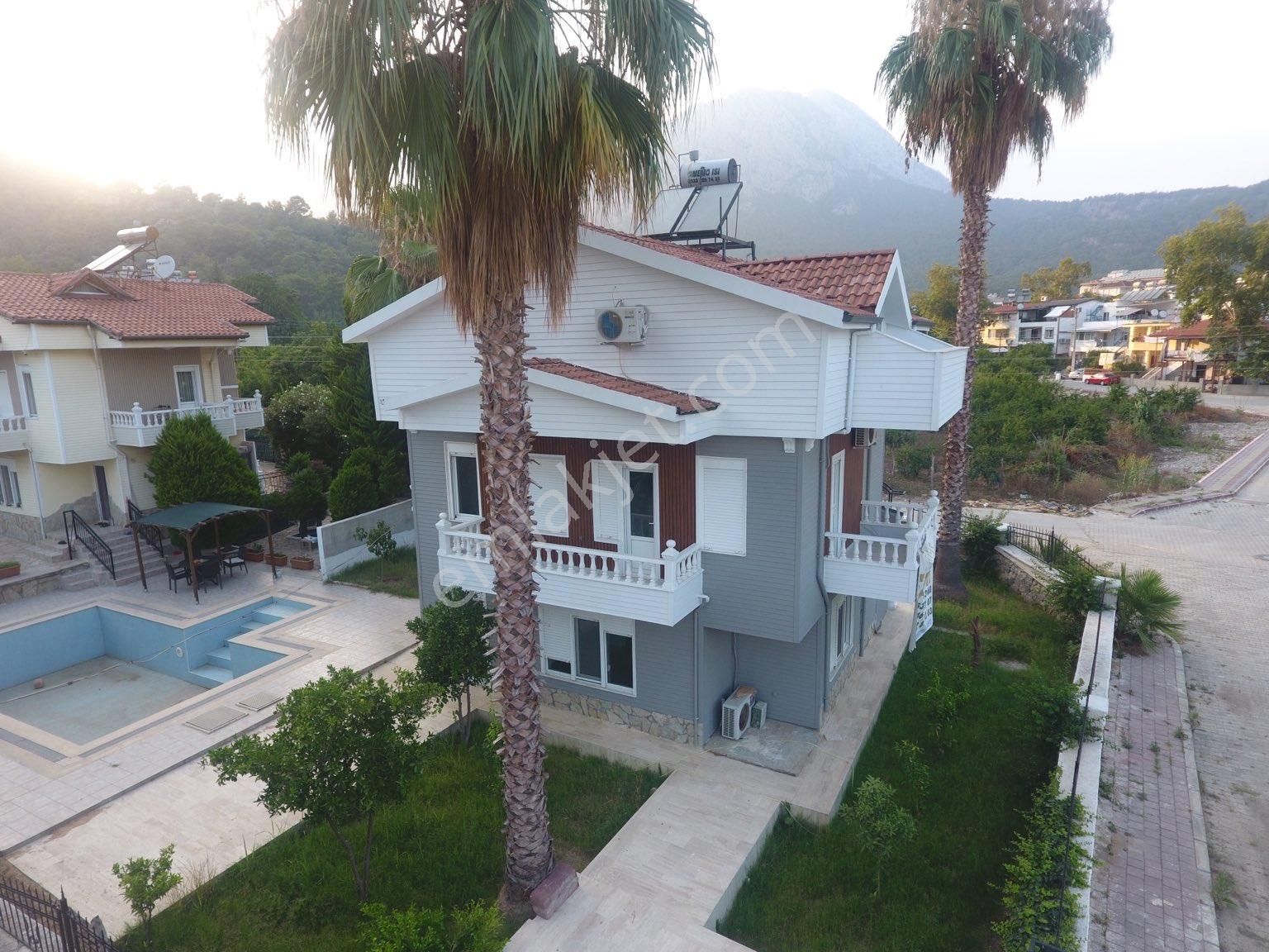 Kemer Göynük Satılık Villa Kemer Göynükte 4+1 Müstakil Tripleks Havuzlu 421 m2 Arsalı CANİŞ