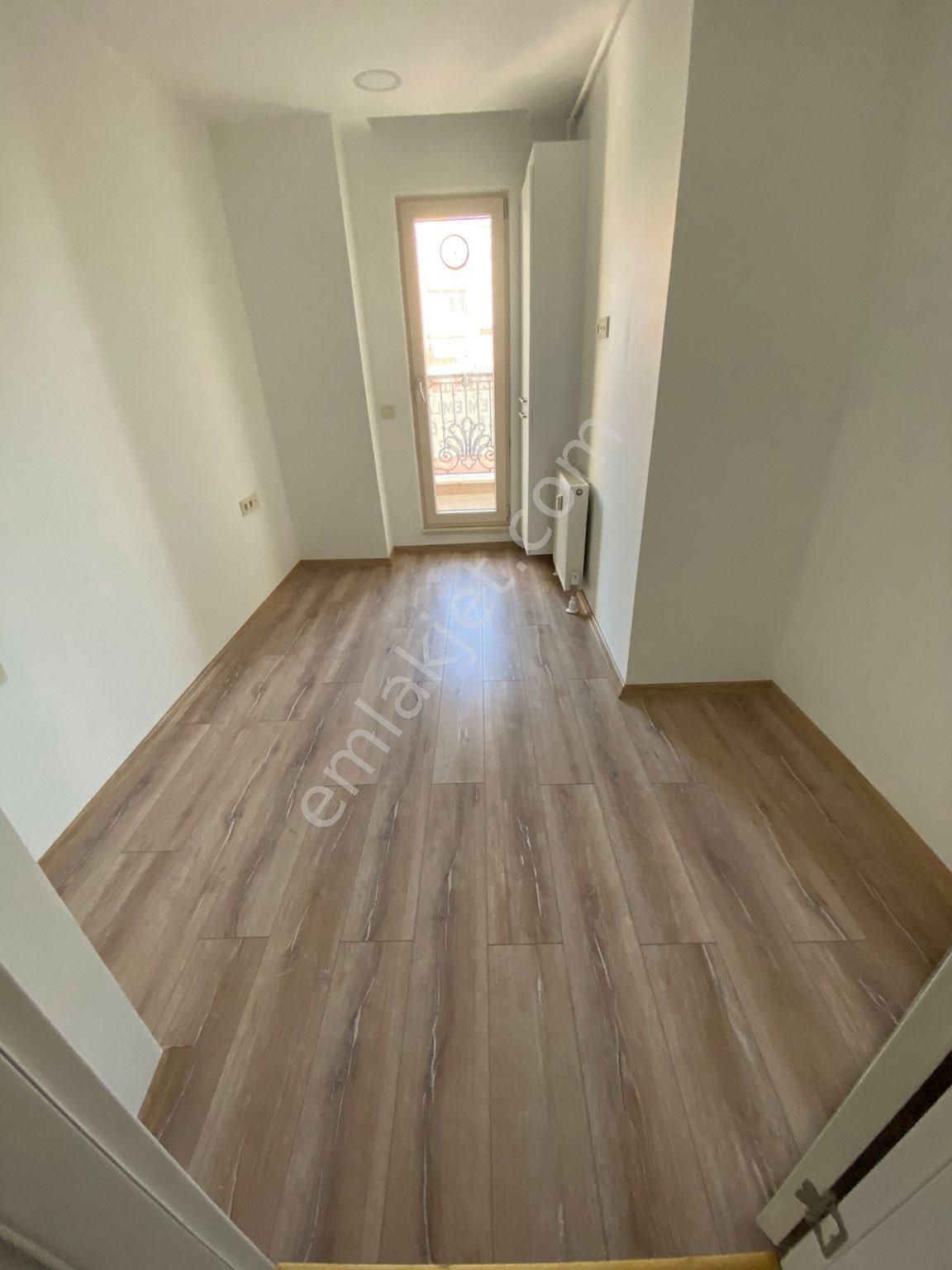 İndirli Caddesinde 3+1 Daire - Görsel 6