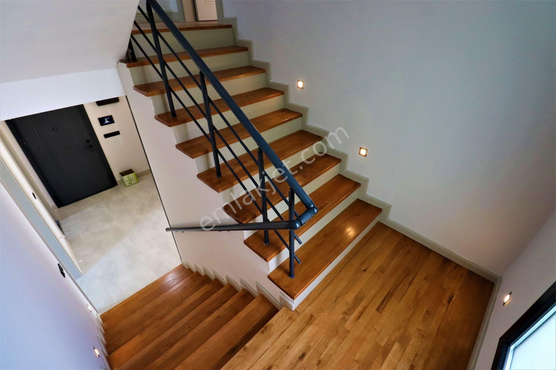 Altınoluk Ta Denize Sıfır Satılık 5+2 Ultra Lüks Villa - Görsel 25