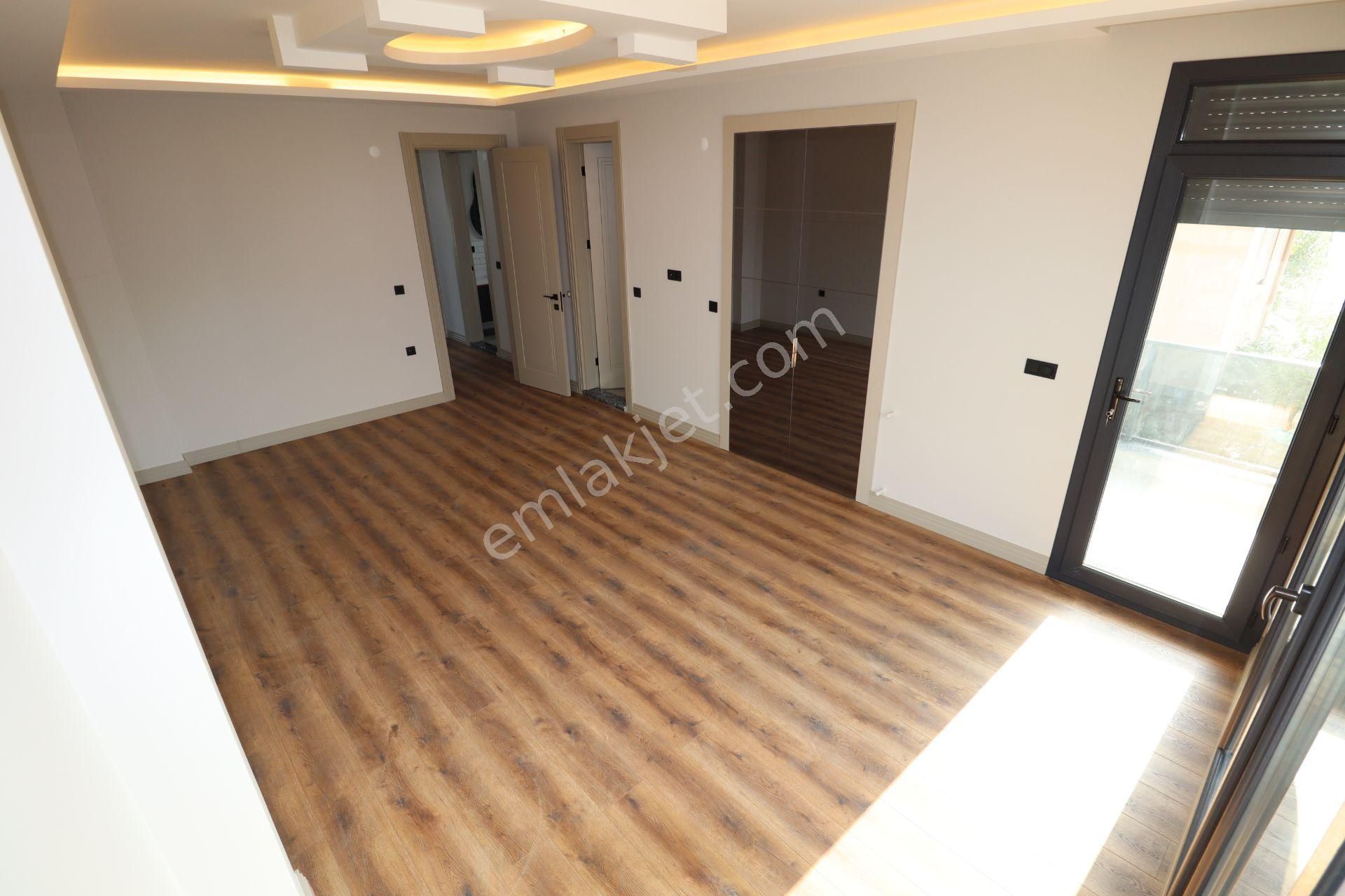 Altınoluk Ta Denize Sıfır Satılık 5+2 Ultra Lüks Villa - Görsel 14