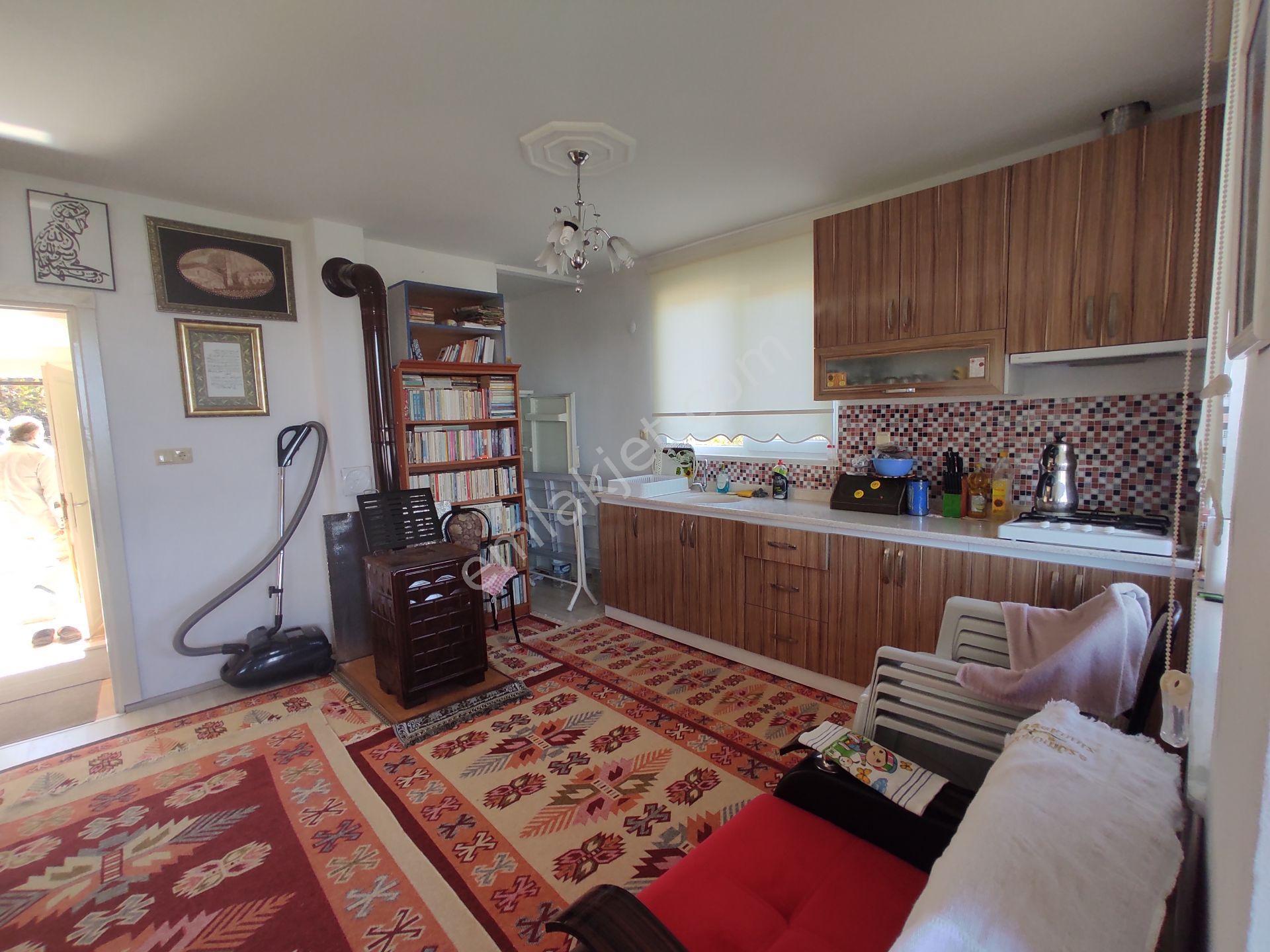 Sakarya Geyve Ceceler Köyünde 3255 M² Arazi İçinde Manzaralı Asfalt Yola Cephe Müstakil Ev - Görsel 16