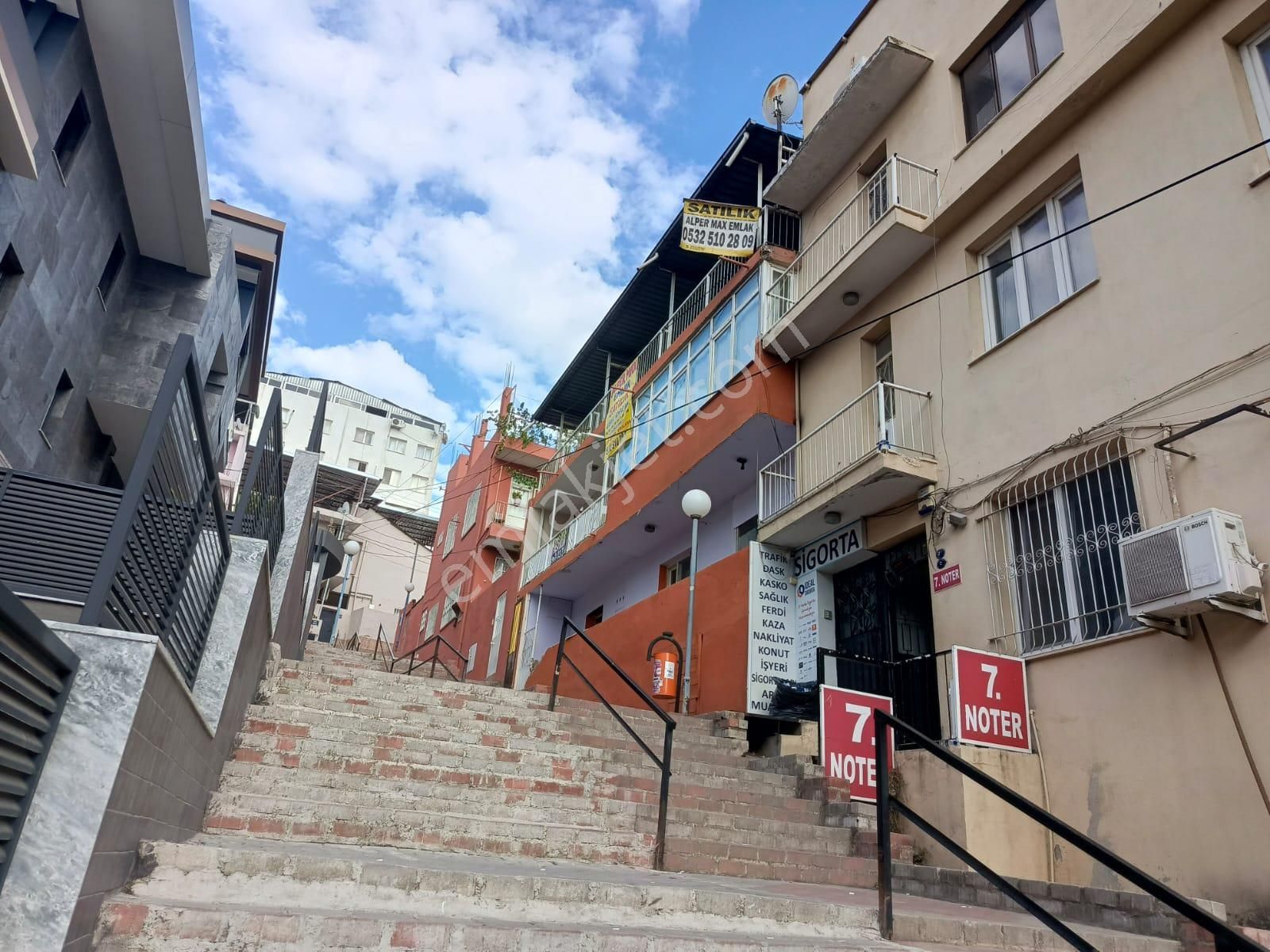 Gümüşpala Karakola Yakın Satılık Arsa Niyetine Çatılı Ev - Görsel 19