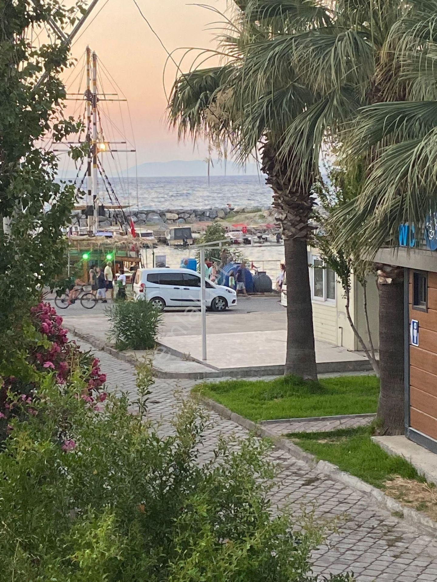 Kuşadası Güzelçamlı Da Denize 30 Metre Bahçeli Garajlı Müstakil Ev Satılıktır - Görsel 3