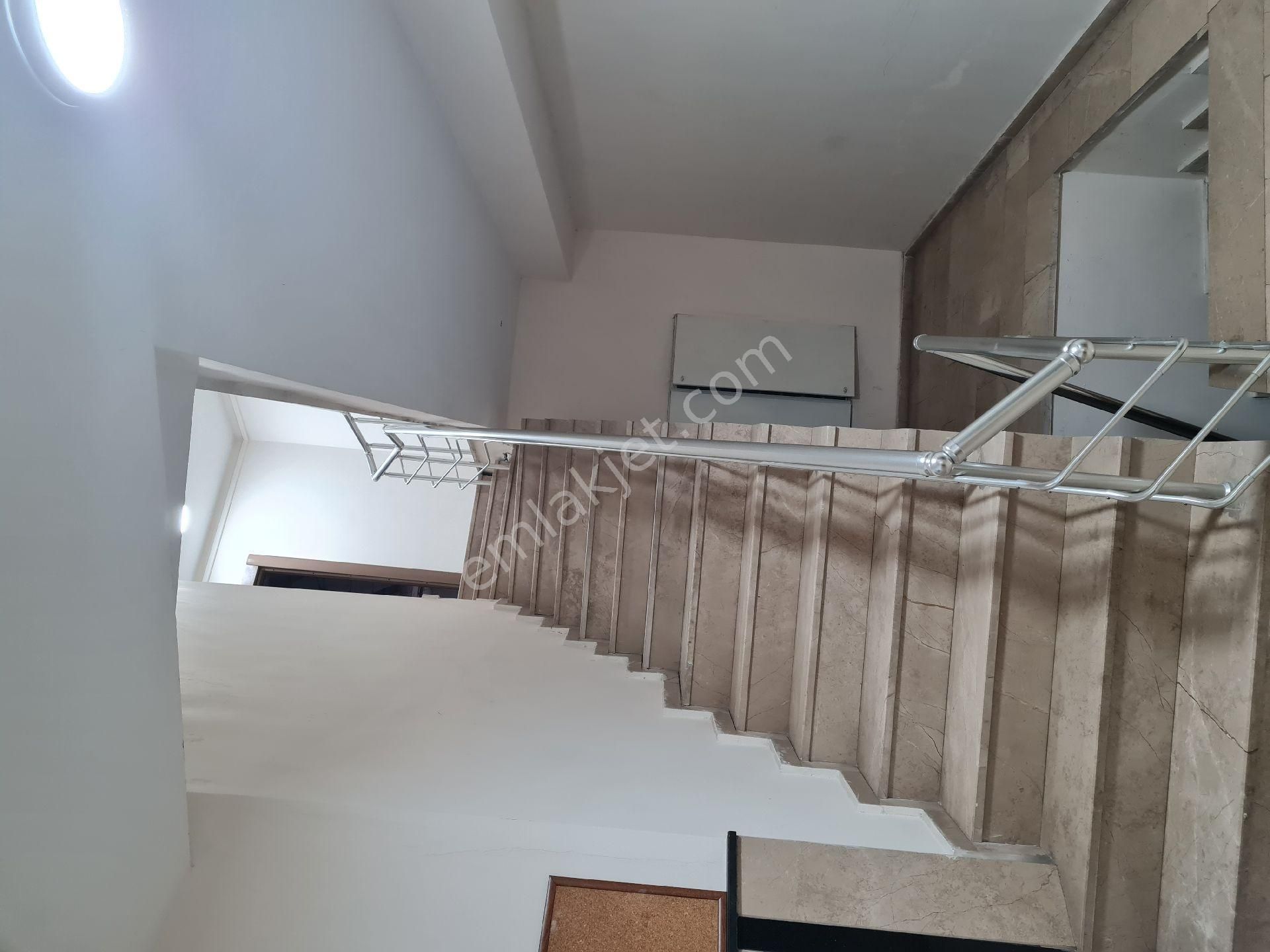 Trabzon Merkez Meydanda Toplam 315 M2 Galeri Katlı 3 Ayrı Tapulu Ofis Satılık - Görsel 14