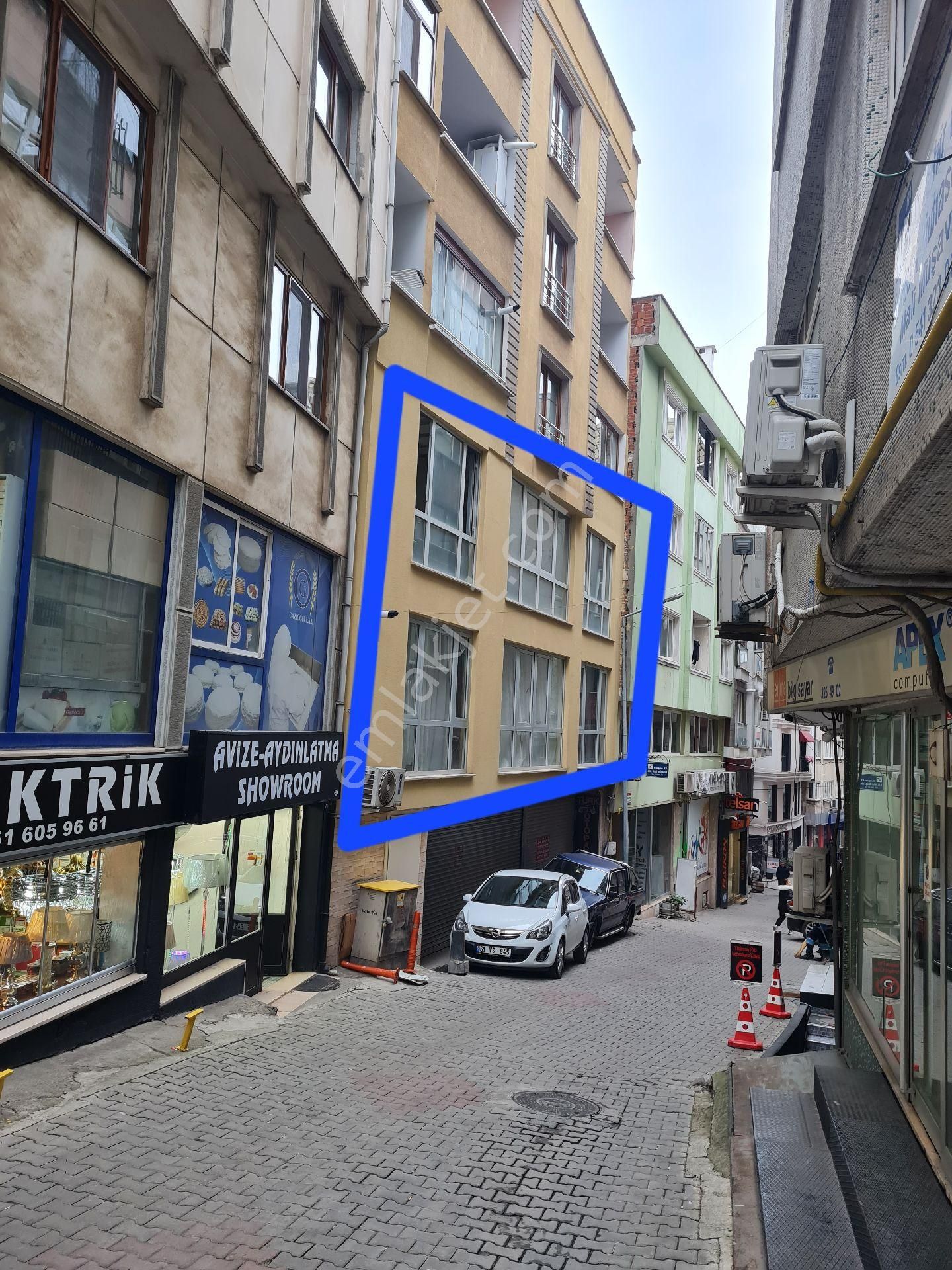 Trabzon Merkez Meydanda Toplam 315 M2 Galeri Katlı 3 Ayrı Tapulu Ofis Satılık - Görsel 2