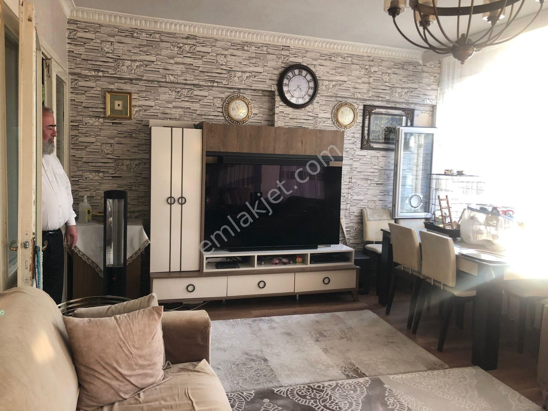 Fatih Seyyid Ömer Satılık Daire  AKŞENDEN FATİH ÇAPA VEZİR CADDESİNDE 3.ARA KAT 3+1+HOL 130M²SATILIK DAİRE