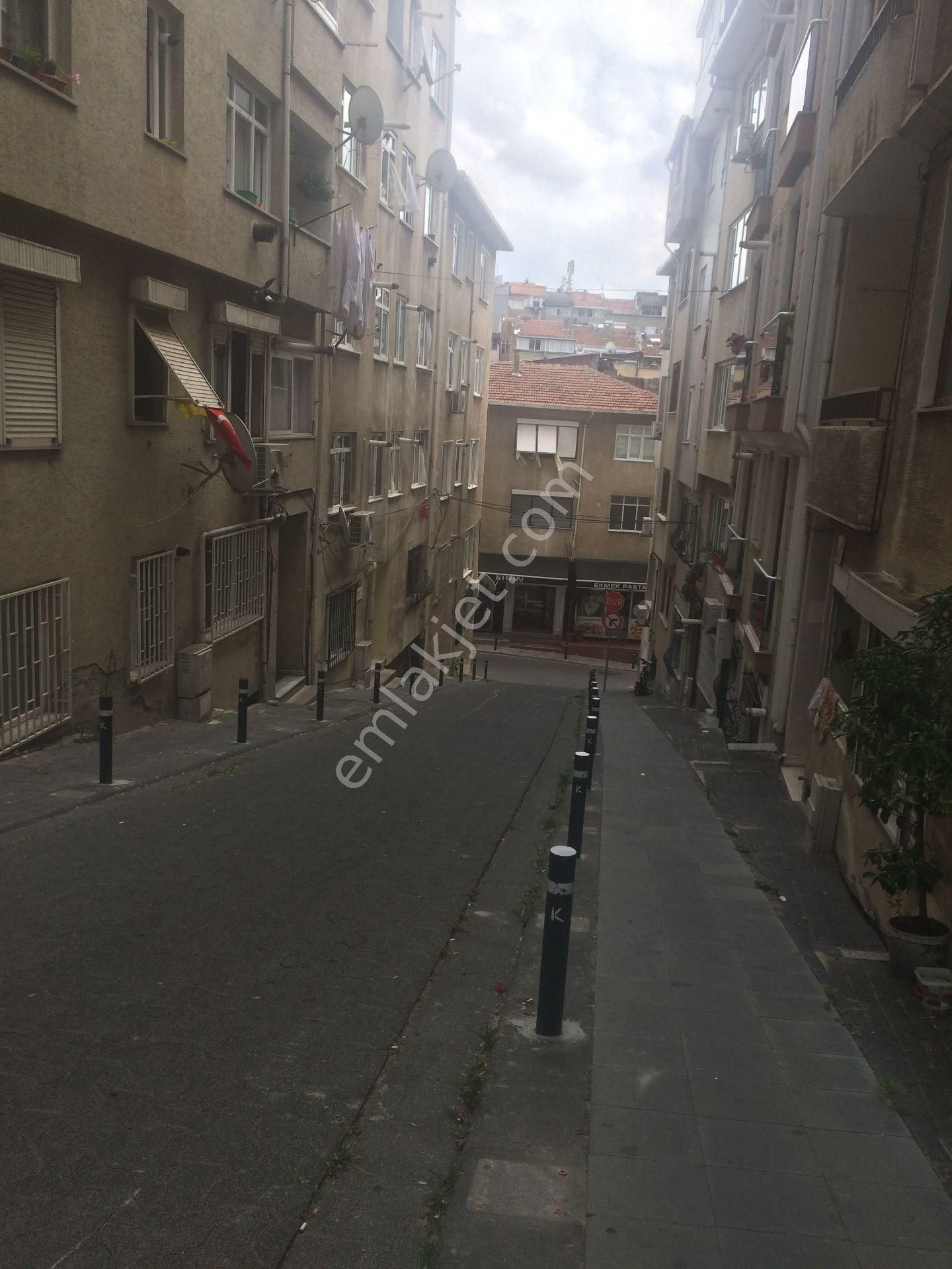 Kadıköy Hasanpaşa Satılık Daire  ACIBADEM İKBALİYEDE 2+1 KOMBİLİ SATILIK DAİRE