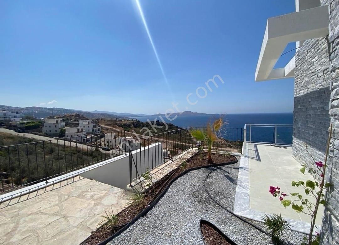 Bodrum Yalıkavak Özel Plajlı Manzaralı Sıfır Villa - Görsel 2