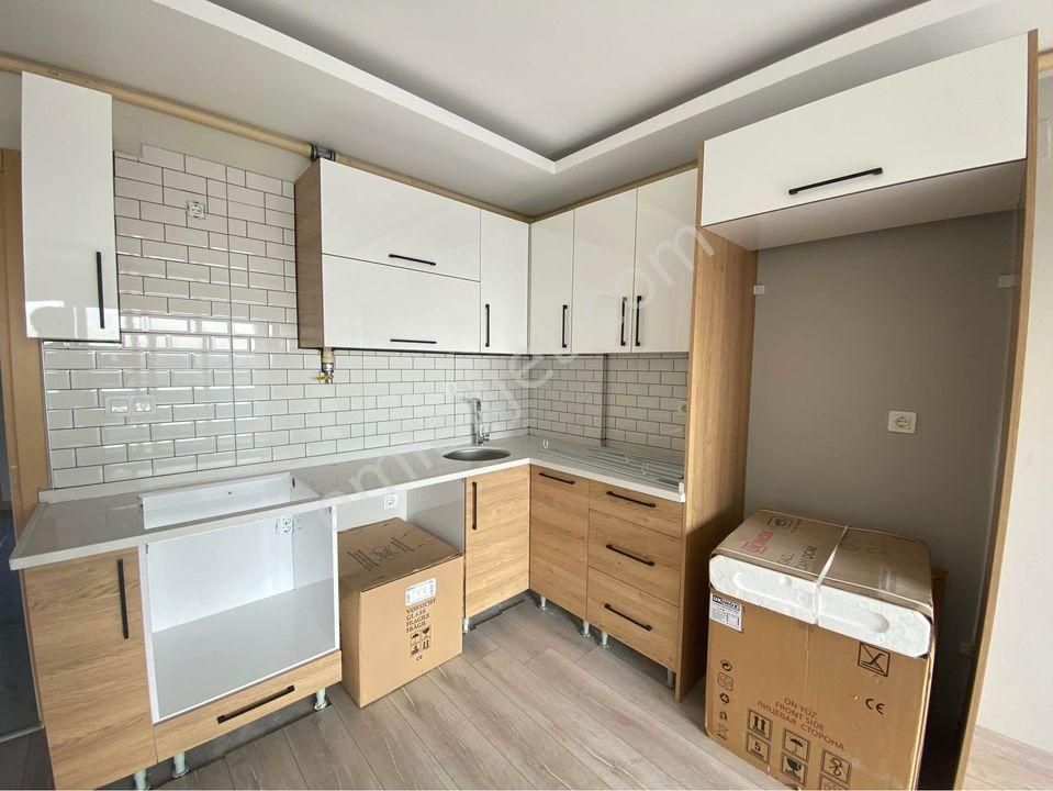 Beylikdüzü Kavaklı Satılık Daire  BEYLİKDÜZÜ KAVAKLI'DA 2+1 KREDİYE UYGUN KULLANIŞLI SATILIK DAİRE