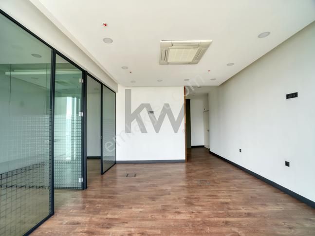 Ege Perla Kiralama Ofisi'nden Bayraklıda İçi Yapılı Kiralık Ofis - Görsel 9