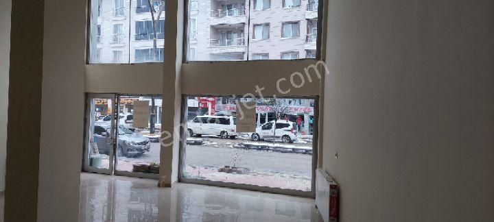 Çubuk Esenboğa Merkez Kiralık Dükkan & Mağaza  ESENBOĞA MERKEZ MAHALLESİNDE ATATÜRK CADDESİNDE 100m2 ASMA KATLI DÜKKAN