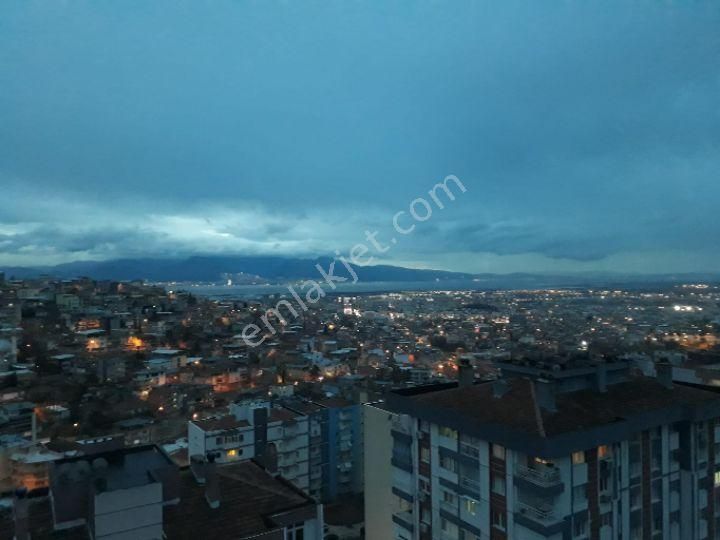 Çiğli Yakakent Satılık Daire İzmir Körfez ve orman manzaralı