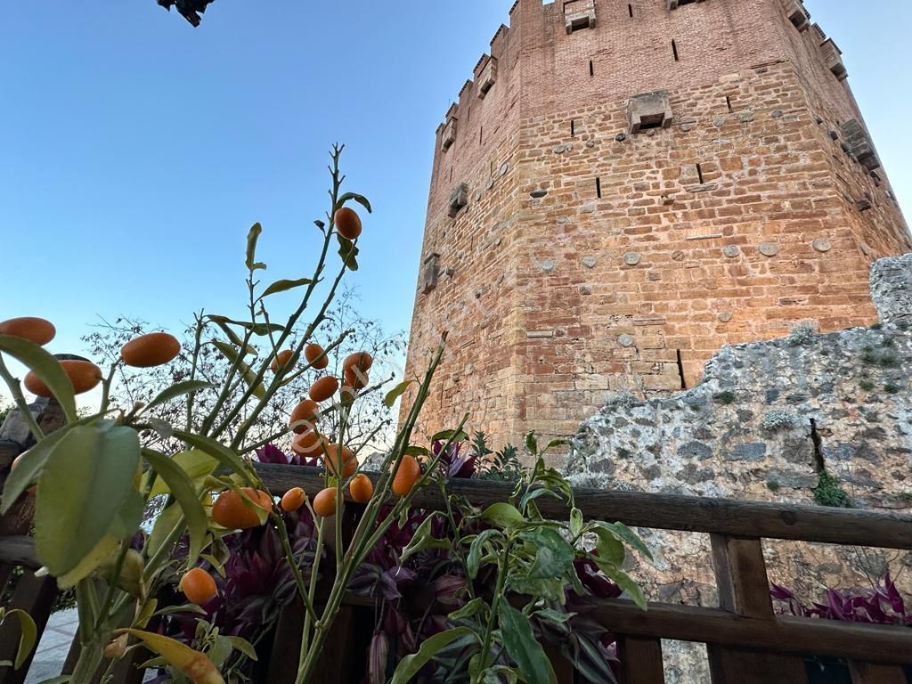 Alanya Çarşı Mah.iskele Cad.satılık Tarihi Konak - Görsel 3