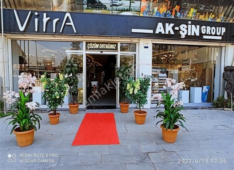 Kızıltepe Cumhuriyet Satılık Dükkan & Mağaza SATILIKKızıltepe askerlik şb karşısı 3 katlı mağaza geniş dükkan