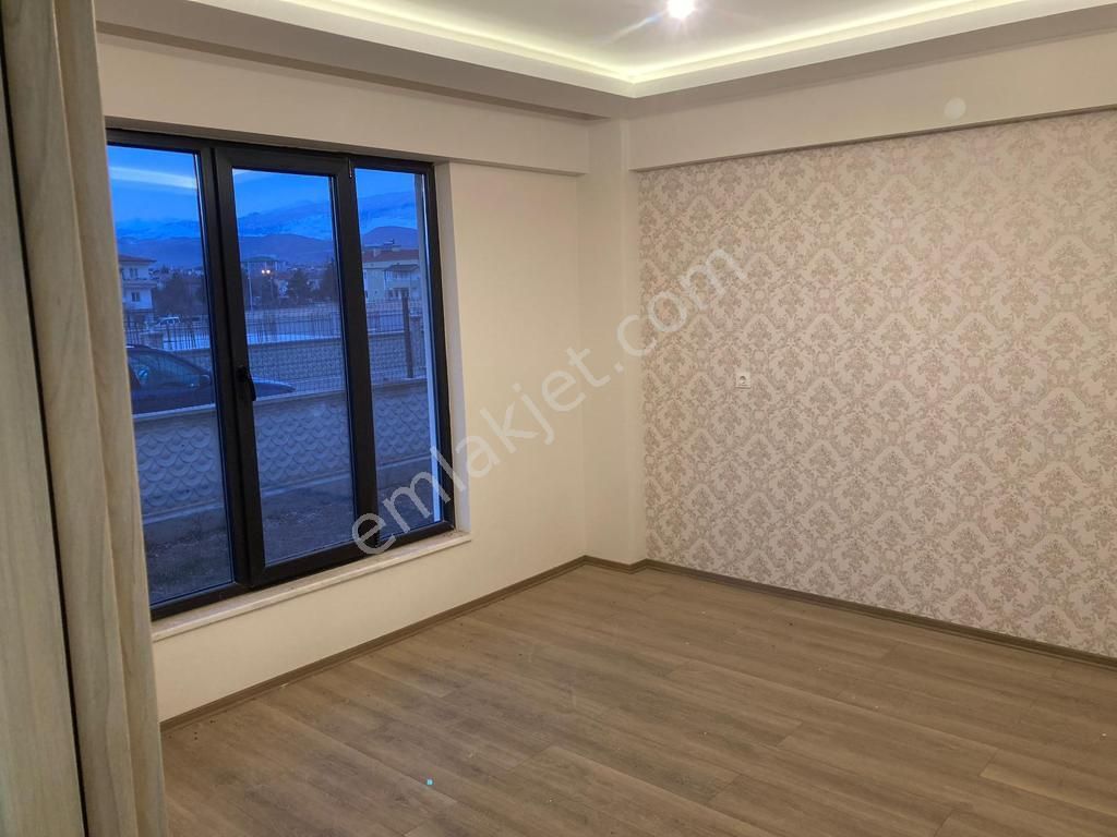 Özgaye Emlak'tan Develi Bahçelievler Mah. Satılık Lüks Villa