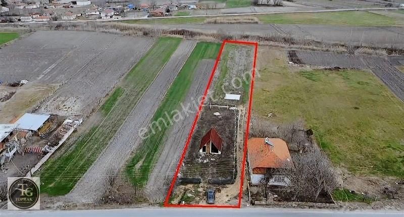 Pehlivanköy Doğanca Köyü Satılık Müstakil Ev Pehlivanköy Doğancada 2970 m2 köy arsası ve içinde bungalov evi