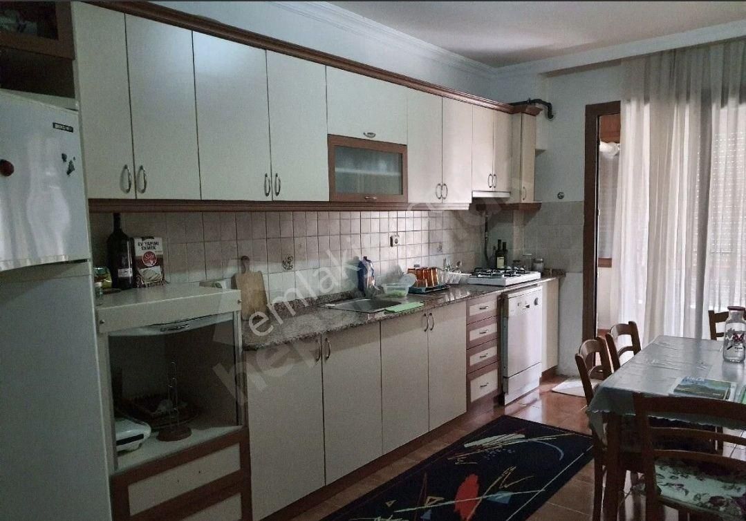 Buca Belediyesi Yakınında Eşyalı Kiralık 3+1 Daire - Görsel 6
