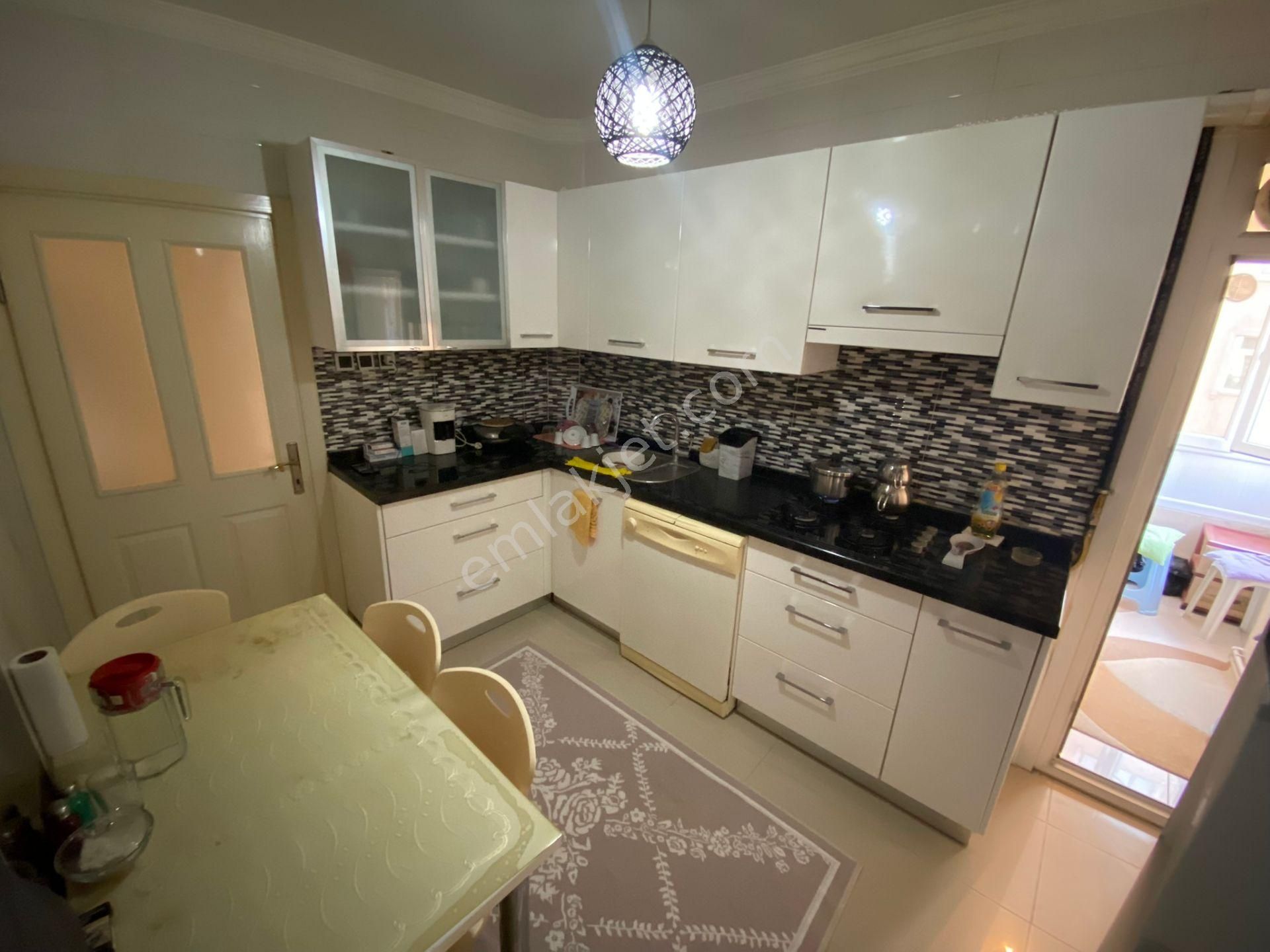 İstanbul House'dan Siyavuşpaşa'da 3+1 Geniş Ferah Tertemiz Daire!!!