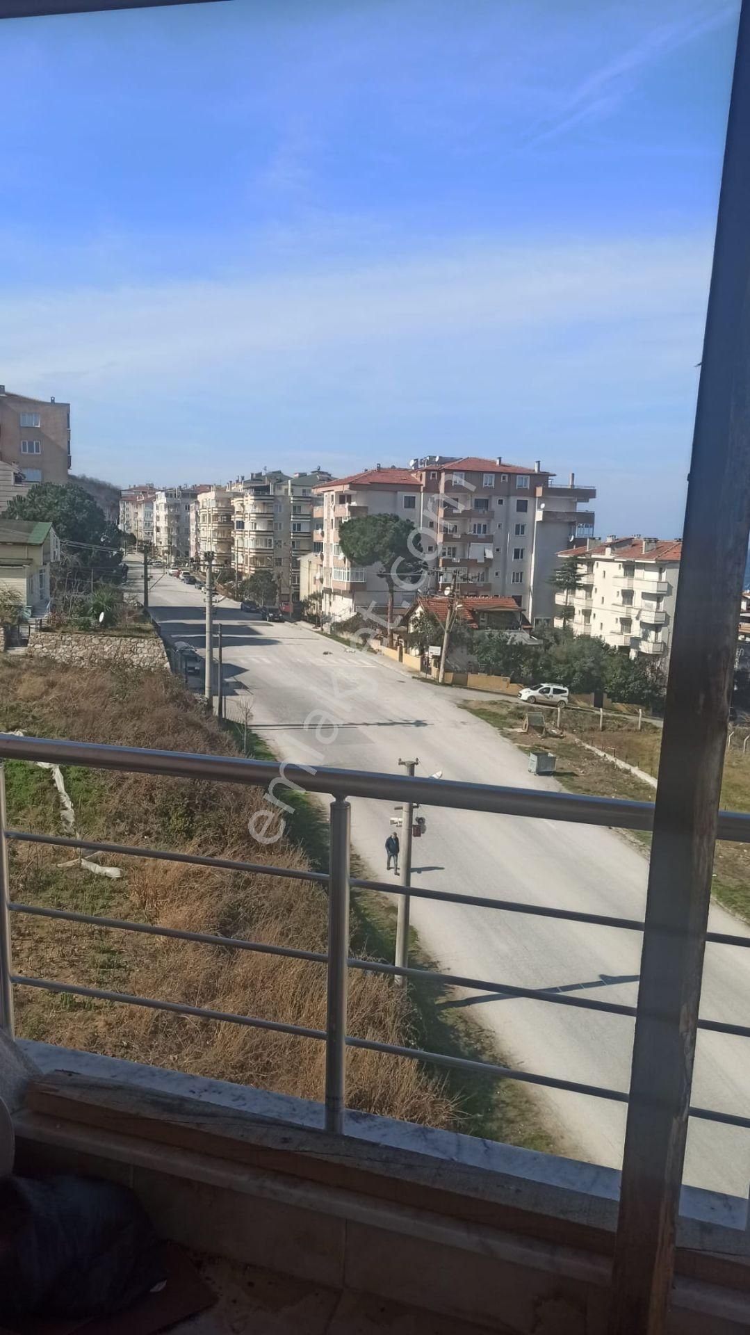 Yalova Çınarcık'ta Deniz Manzaralı Eşyalı Dublex Daire - Görsel 3