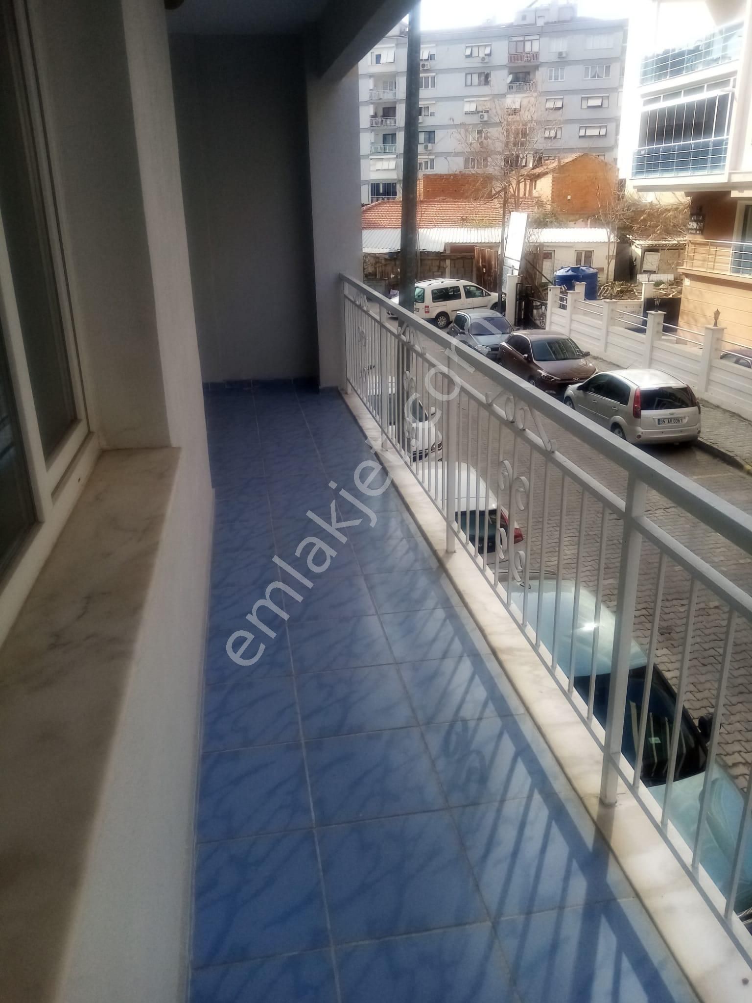 Emlakçıdan İzmir Bornova Erzene Mahallesi 3+1 Oda Satılık Daire ...