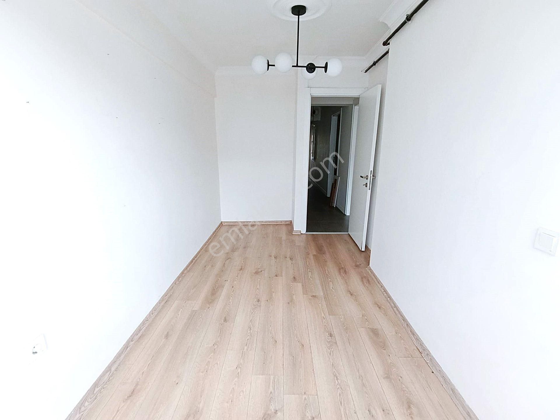 Göztepe Mithatpaşa Caddesi Üzeri Full Tadilatlı Kiralık Daire - Görsel 16