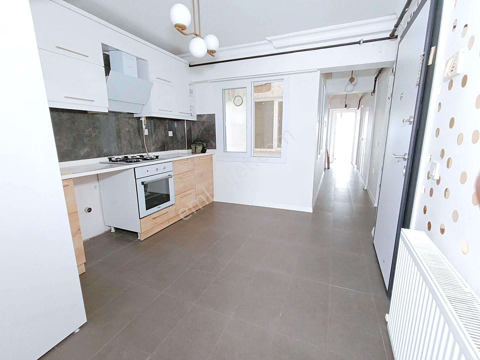 Göztepe Mithatpaşa Caddesi Üzeri Full Tadilatlı Kiralık Daire - Görsel 8