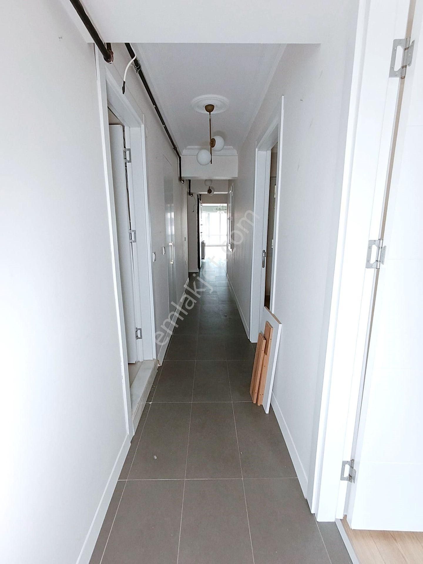 Göztepe Mithatpaşa Caddesi Üzeri Full Tadilatlı Kiralık Daire - Görsel 19