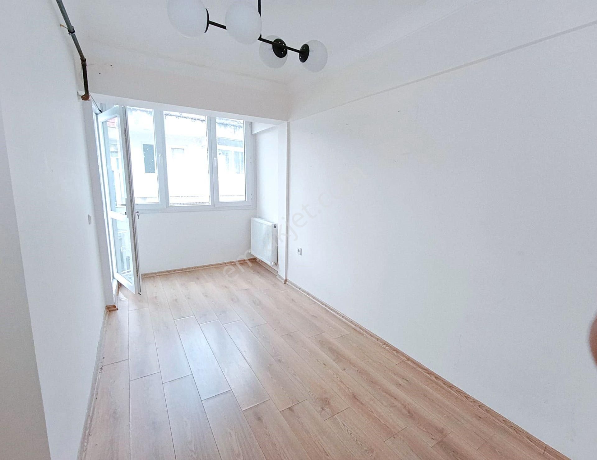 Göztepe Mithatpaşa Caddesi Üzeri Full Tadilatlı Kiralık Daire - Görsel 14