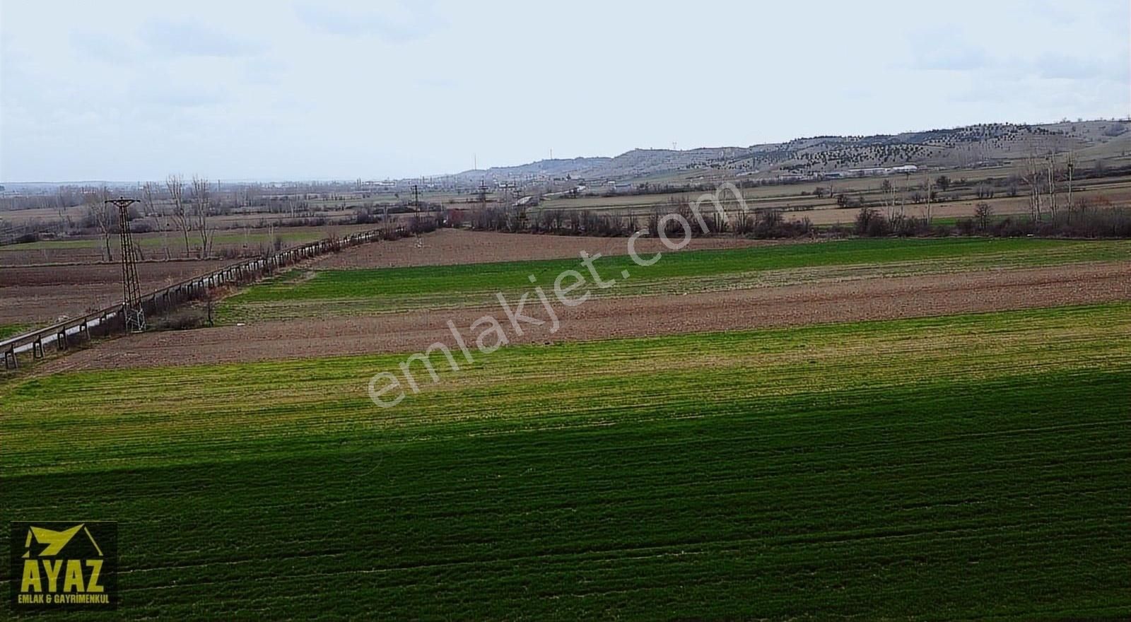 https://imaj.emlakjet.com/listing/12849935/95755703F9C17F758B27E596D173EA8B12849935.jpg
